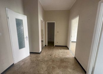 Foto 4 - Trilocale via Parini
 
10, Asti - foto 4