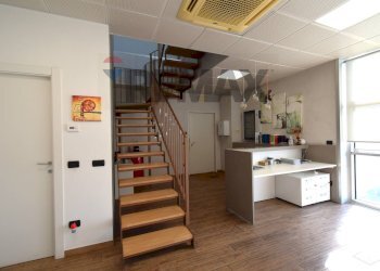 Scale - Ufficio Via Strasburgo
18, Parma - foto 2