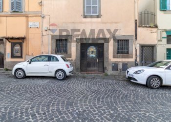 Edificio all\'aperto - Commercial Premises Piazza della Trinità
 
3, Viterbo - photo 28