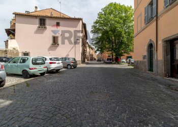 Edificio all\'aperto - Commercial Premises Piazza della Trinità
 
3, Viterbo - photo 29