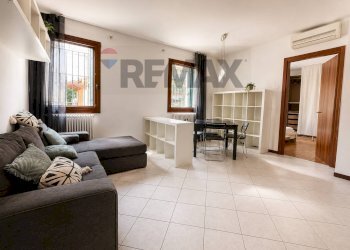 Sala da pranzo - Bilocale via durando
 
39, Vicenza - foto 14