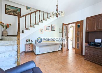 soggiorno - Villa a Schiera Via Puliche, Massa - foto 9
