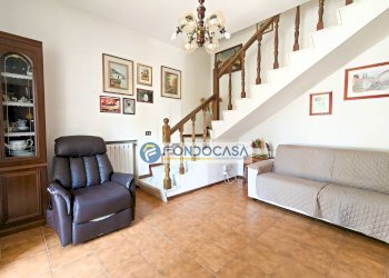 soggiorno - Villa a Schiera Via Puliche, Massa - foto 10