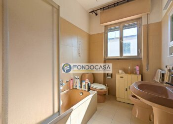 bagno padronale - Villa a Schiera Via Puliche, Massa - foto 12