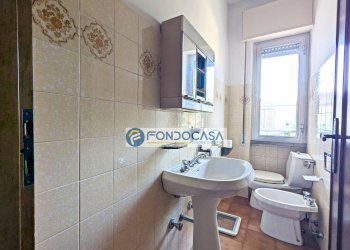bagno di servizio - Villa a Schiera Via Puliche, Massa - foto 23