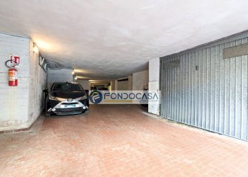 garage esterno - Villa a Schiera Via Puliche, Massa - foto 27