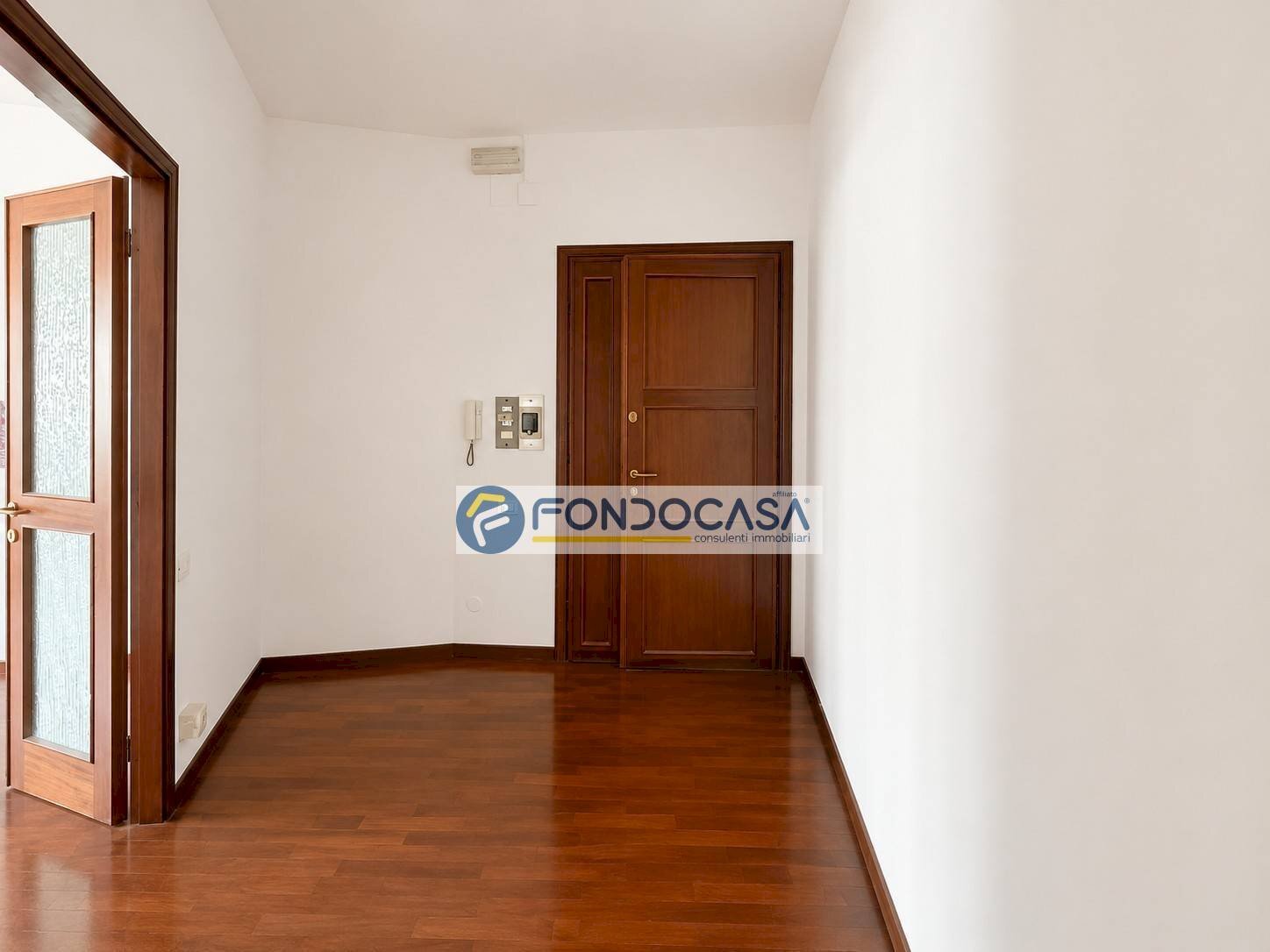 Ingresso - Three-room apartment Via Massimo d'azeglio, Carrara - photo 2