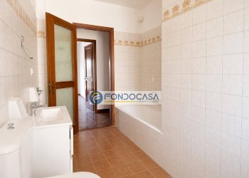 Bagno - Three-room apartment Via Massimo d'azeglio, Carrara - photo 15