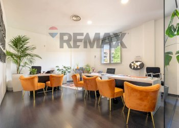 Sala da pranzo - Attività Commerciale VIALE MONZA
258, Milano - foto 5