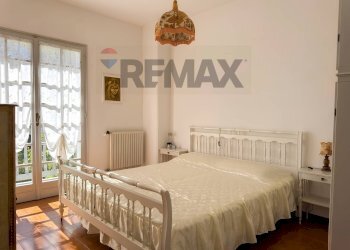 Camera / camera da letto - Terraced Villa Via Dante Alighieri
 
47, Carpineti - photo 16