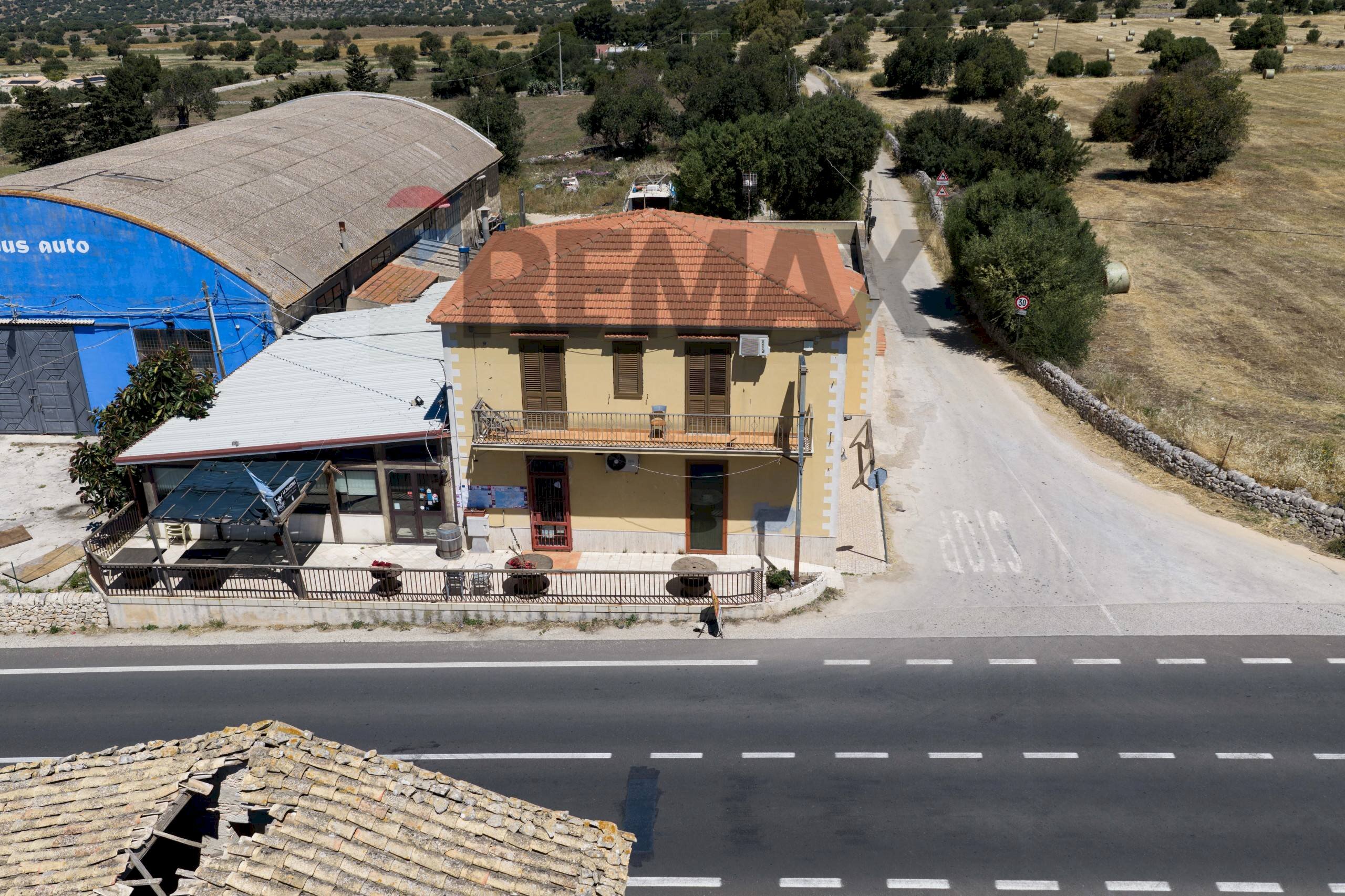 Casa all\'aperto - Attività Commerciale Contrada Palazzola, Ragusa - foto 2