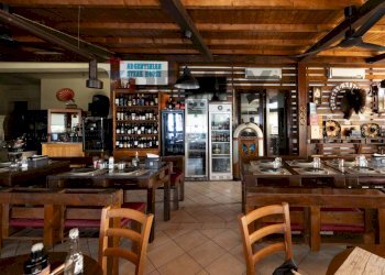Cantina - Attività Commerciale Contrada Palazzola, Ragusa - foto 12