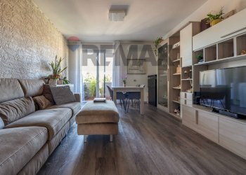 Sala da pranzo - Three-room apartment Via Lodi
 
32, Busto Arsizio - photo 2
