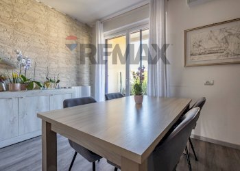 Sala da pranzo - Three-room apartment Via Lodi
 
32, Busto Arsizio - photo 3