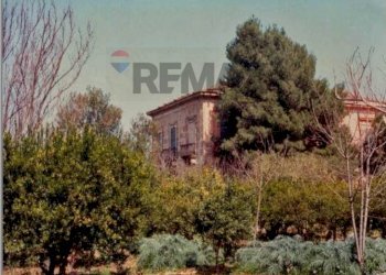Vista dell\'acqua - Villa Via Santa Maria Di Gesu'
 
142, Palermo - photo 4