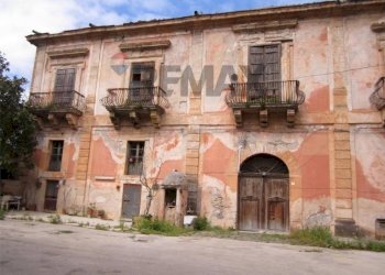 Edificio all\'aperto - Villa Via Santa Maria Di Gesu'
 
142, Palermo - photo 5