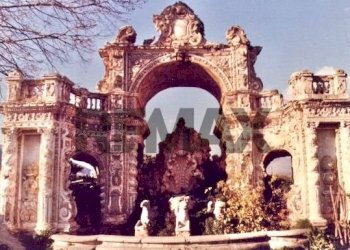 Edificio all\'aperto - Villa Via Santa Maria Di Gesu'
 
142, Palermo - photo 28