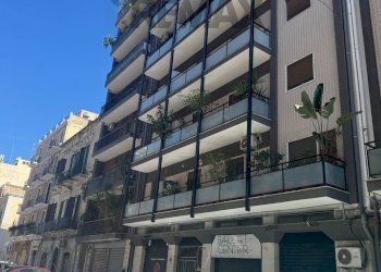 Edificio all\'aperto - Trilocale Via Alessandro Maria Calefati
 
272, Bari - foto 2