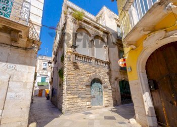 Edificio all\'aperto - Independent house Via Maggiore
 
61, Bitonto - photo 1
