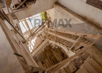 Scale - Independent house Via Maggiore
 
61, Bitonto - photo 16