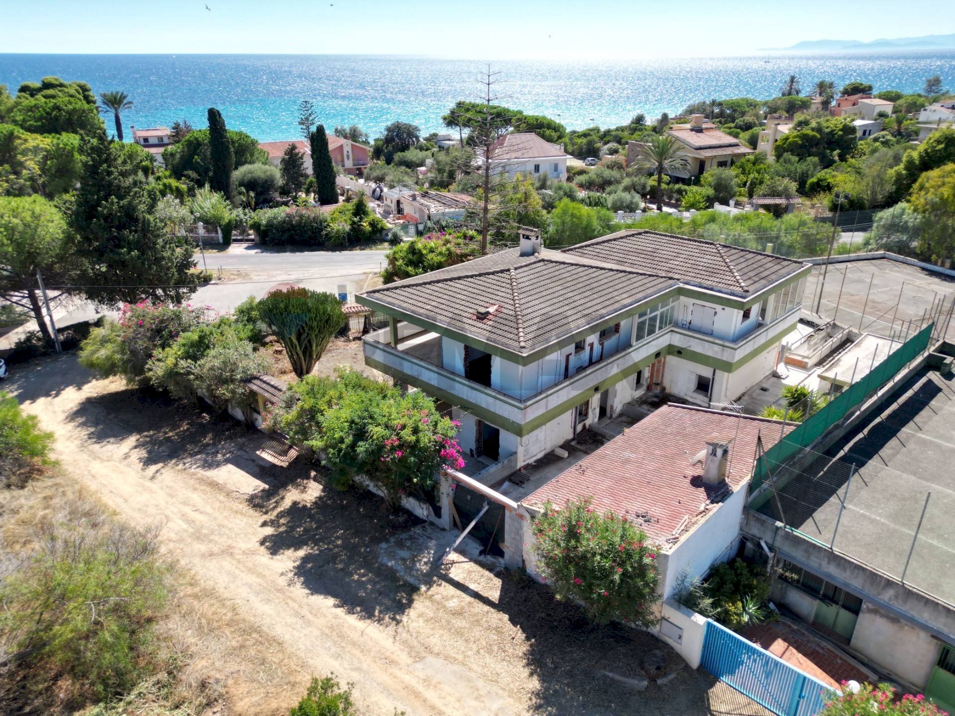 LA VILLA - Villa Via Dei Ciliegi
 
11, Quartu Sant'Elena - foto 1