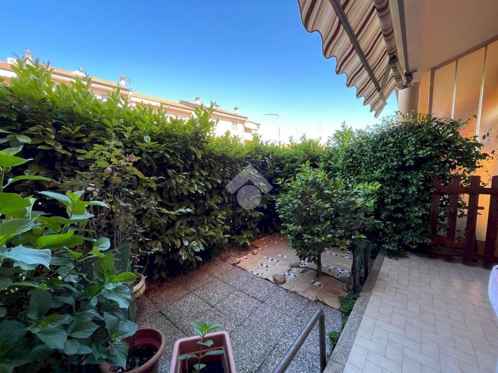 Three-room apartment Via Fratelli Cantoni, Oleggio - photo 2