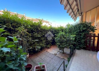 Three-room apartment Via Fratelli Cantoni, Oleggio - photo 2