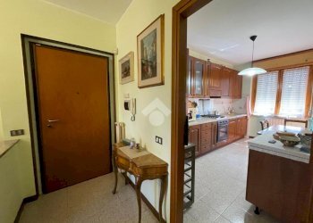 Three-room apartment Via Fratelli Cantoni, Oleggio - photo 8