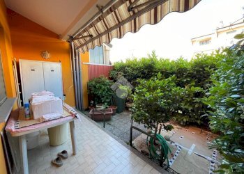 Three-room apartment Via Fratelli Cantoni, Oleggio - photo 9