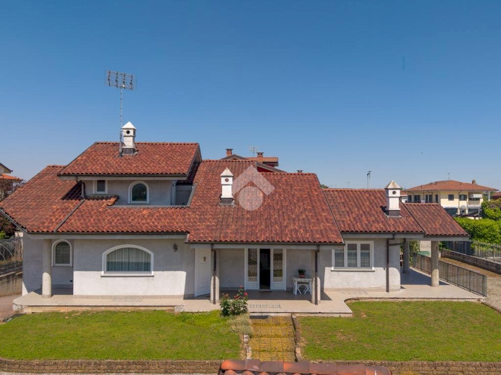 Villa Via Vecchia di Cuneo 3A, Busca - photo 1