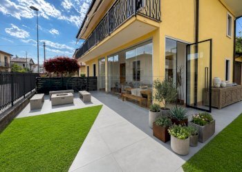 Render zona esterna ristrutturata - Appartamento Via Brenta, Creazzo - foto 27