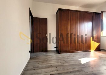 Camera - Appartamento Via Santorre di Santarosa 14, Parabiago - foto 6
