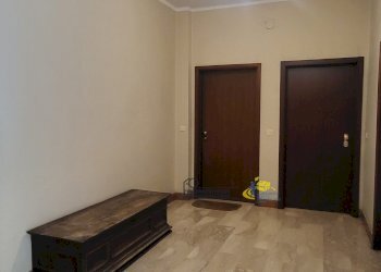 porta blindata - Appartamento Borgo Santo Stefano 3, Parma - foto 8
