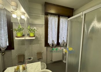 bagno di servizio.JPG - Appartamento Via Artemisia Gentileschi, Parma (zona Montanara) - foto 7