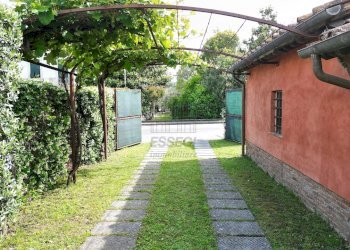 vendesi villetta con giardino luccaDJI_0385 - Villa Via Romana 914, Lucca - foto 10