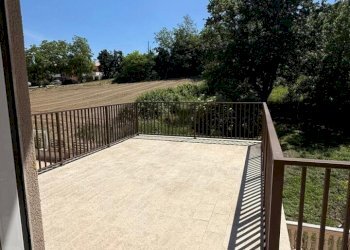 DILEOIMMOBILIARE AFFITTA A VENAROTTA (8) - Apartment Venarotta - photo 2