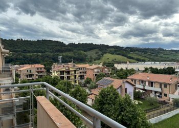 DILEOIMMOBILIARE VENDE MONOLOCALE CON TERRAZZINO ( - One-room apartment Pedaso - photo 12