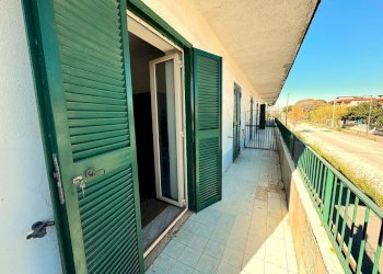 balcone3.jpg - Three-room apartment Viale Michelangelo Buonarroti 42, Castel Volturno - photo 11