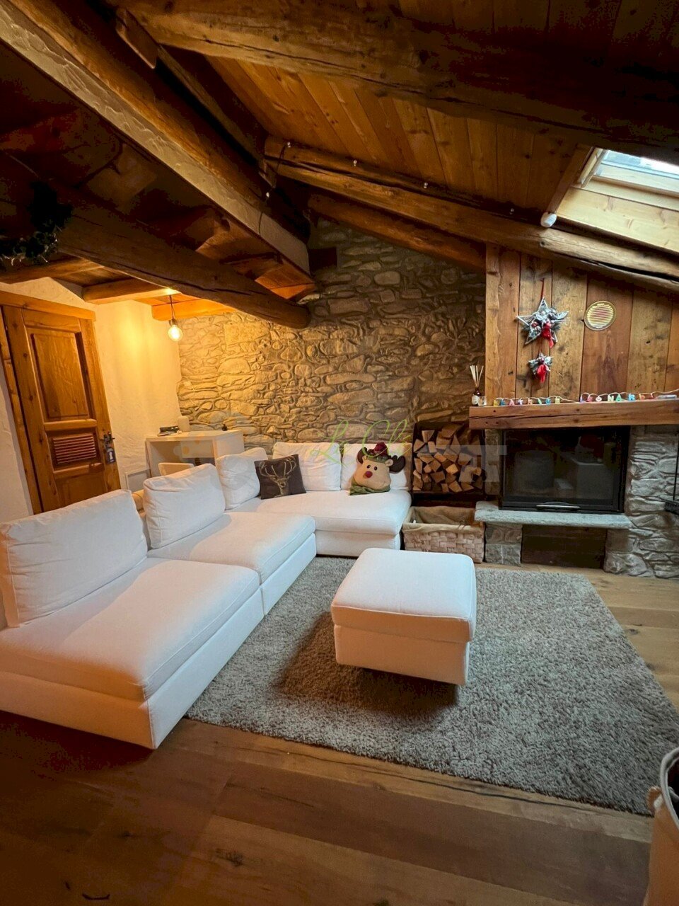 VENDITA COURMAYEUR - SOGGIORNO CON ZONA PRANZO E C - Appartamento Courmayeur - foto 1