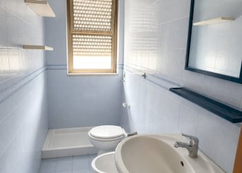 bagno - Four-room apartment Strada Privata Ludovico Ariosto 7, Monopoli - photo 11
