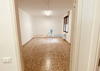 5 - Ufficio Galleria Sanzio 1, Massa - foto 3
