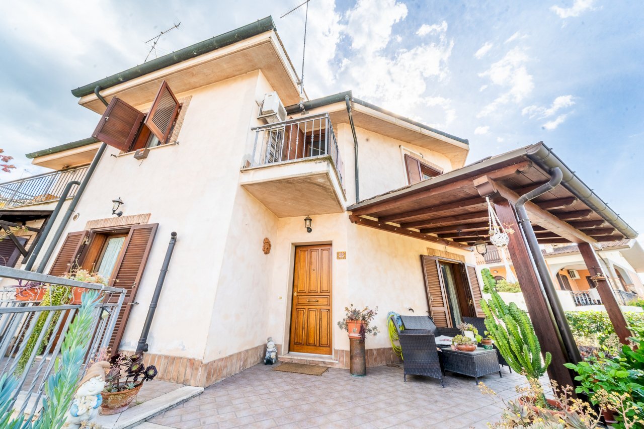 59 - Three-family Villa Via Formelluccio, Mentana - photo 1