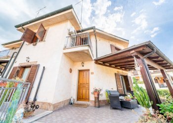 59 - Three-family Villa Via Formelluccio, Mentana - photo 1