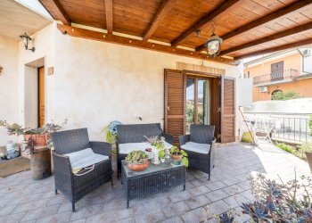 77 - Three-family Villa Via Formelluccio, Mentana - photo 2