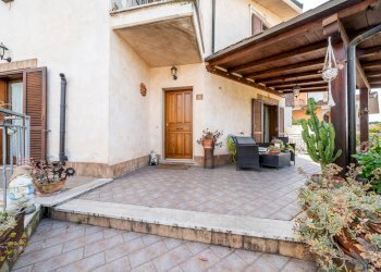 60 - Three-family Villa Via Formelluccio, Mentana - photo 5