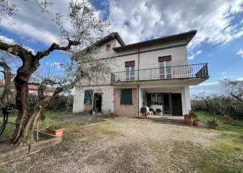 WhatsApp Image 2026-05-25 at 10.30.38 (27) - Villa Fiano Romano - foto 3