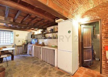 Cucina con locale dispensa - Independent house Via di Croce 1350A, Lucca - photo 21