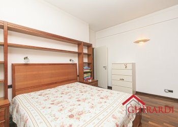 4.2 CAMERA 1 - Appartamento Via Chiaravagna 14A, Genova (zona Sestri Ponente) - foto 14