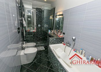 6.2 BAGNO 1.jpg - Appartamento VIA BRISCATA 33, Genova (zona Sestri Ponente) - foto 25