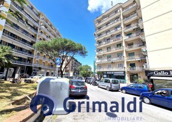 5 - Four-room apartment Via Edoardo Nicolardi 2, Napoli (neighborhood Colli Aminei) - photo 2